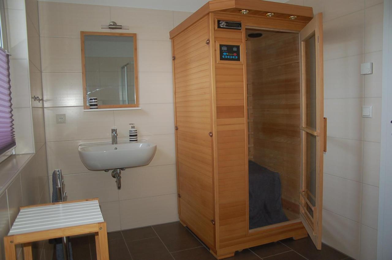 Behagliches Ferienhaus Zaunkoenig -Mit Kamin Und Sauna 塔内 外观 照片